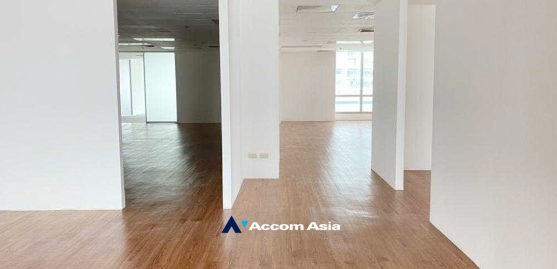  1  Office Space For Rent in Silom ,Bangkok MRT Sam Yan at Amigo Tower AA34126