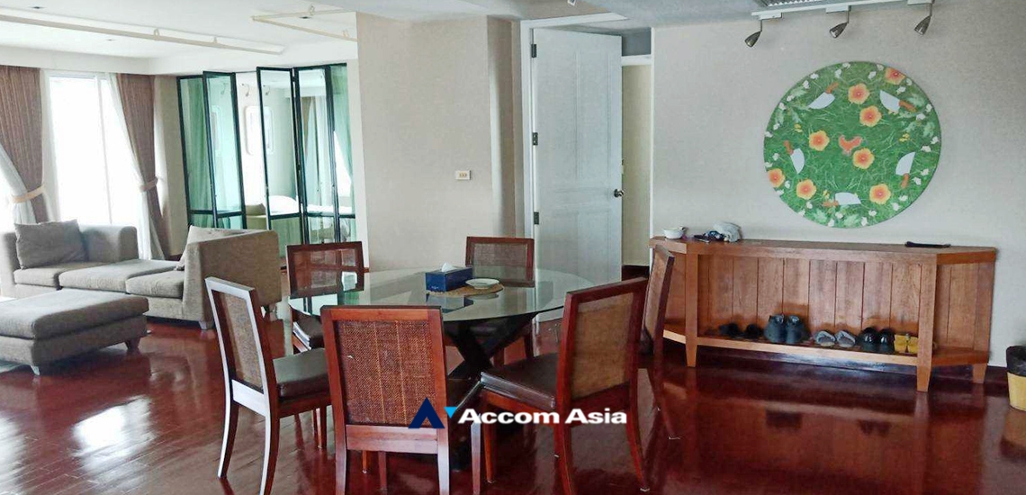 unit 3 Bedrooms  Condominium For Rent in Ploenchit, Bangkok  near BTS Chitlom (AA34177)