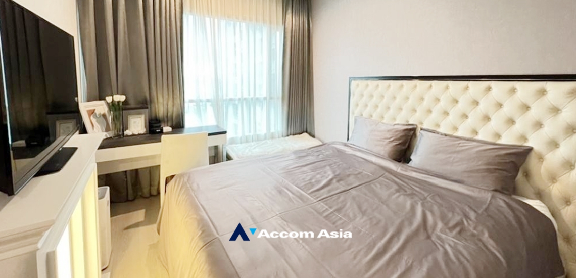 4  2 br Condominium For Sale in Ratchadaphisek ,Bangkok MRT Huai Khwang at Life Ratchadapisek AA34181