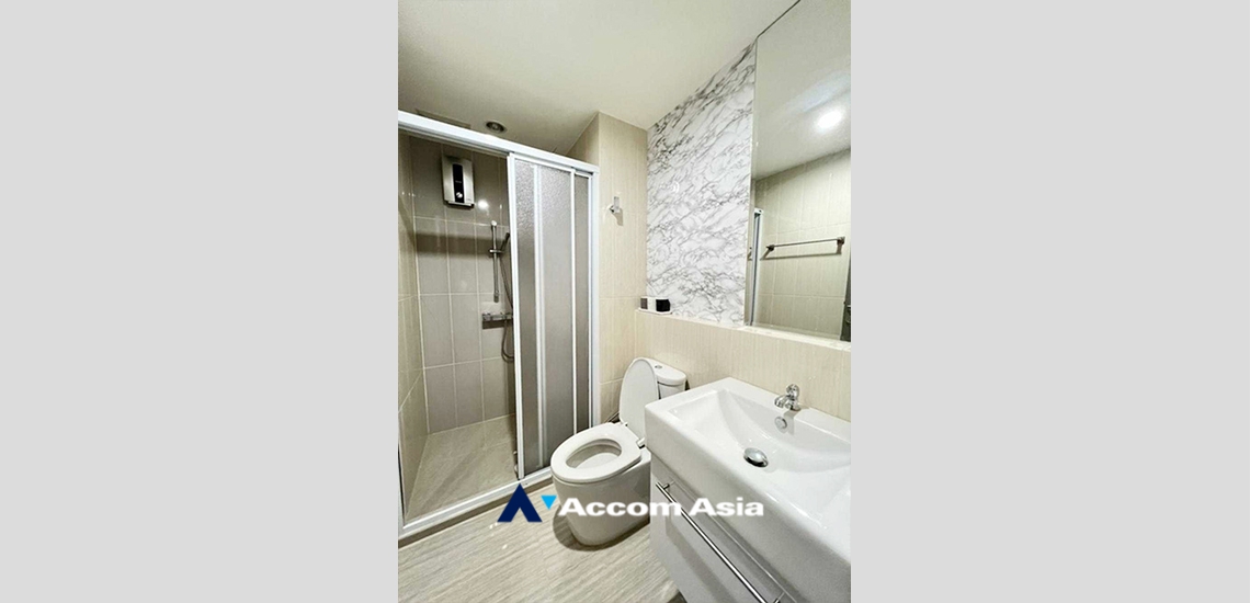 6  2 br Condominium For Sale in Ratchadaphisek ,Bangkok MRT Huai Khwang at Life Ratchadapisek AA34181