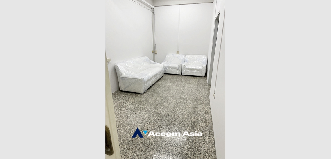 9  Building For Rent in Sukhumvit ,Bangkok BTS Phra khanong AA34182