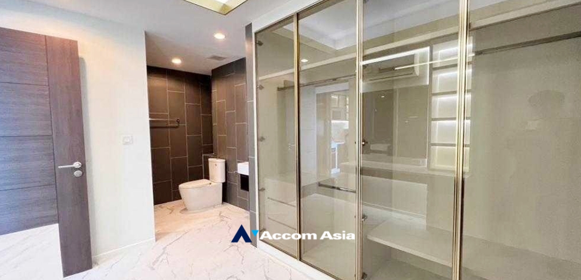 8  1 br Condominium For Sale in Sukhumvit ,Bangkok BTS Ekkamai at C Ekkamai AA34194