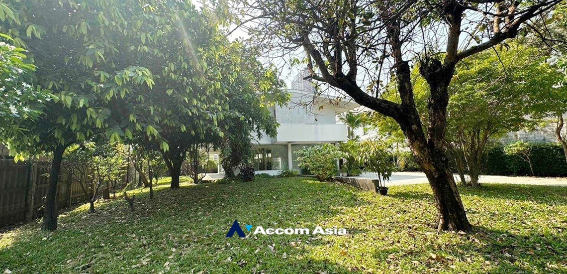 18  3 br House For Rent in Sukhumvit ,Bangkok BTS Thong Lo AA34210