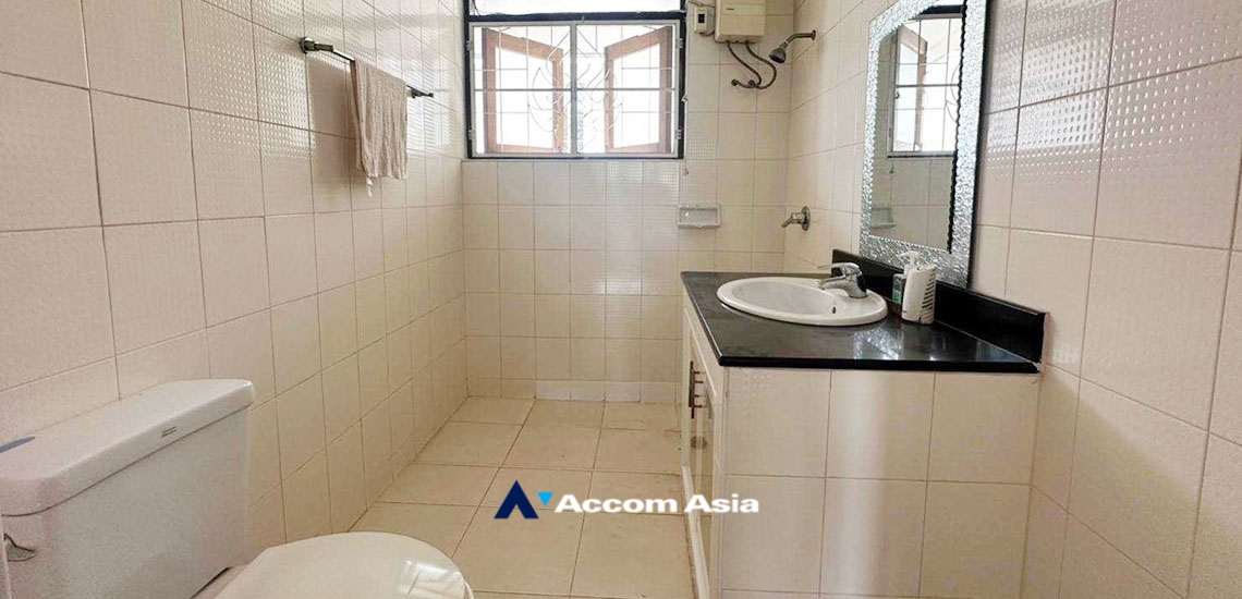 14  3 br House For Rent in Sukhumvit ,Bangkok BTS Thong Lo AA34210