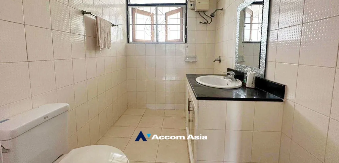 14  3 br House For Rent in Sukhumvit ,Bangkok BTS Thong Lo AA34210