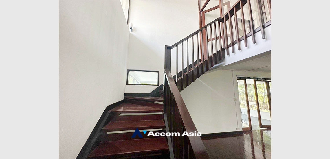 10  3 br House For Rent in Sukhumvit ,Bangkok BTS Thong Lo AA34210