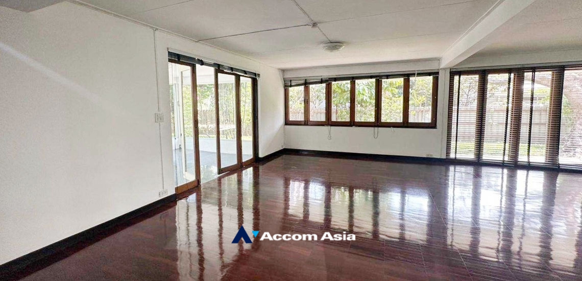 6  3 br House For Rent in Sukhumvit ,Bangkok BTS Thong Lo AA34210