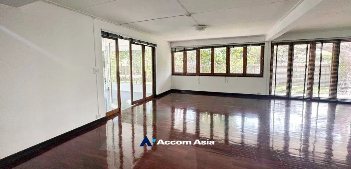 6  3 br House For Rent in Sukhumvit ,Bangkok BTS Thong Lo AA34210