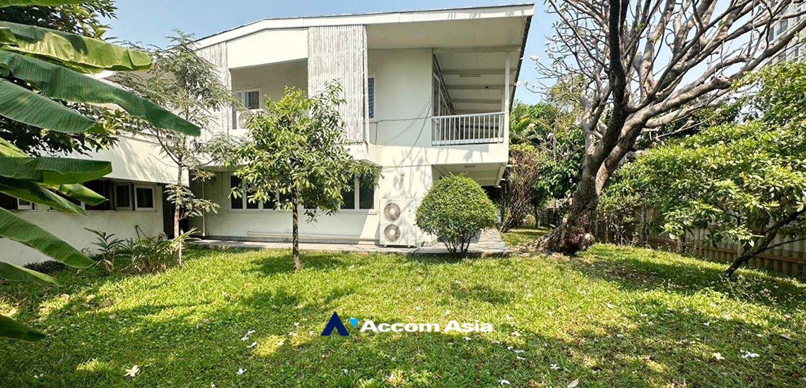 20  3 br House For Rent in Sukhumvit ,Bangkok BTS Thong Lo AA34210