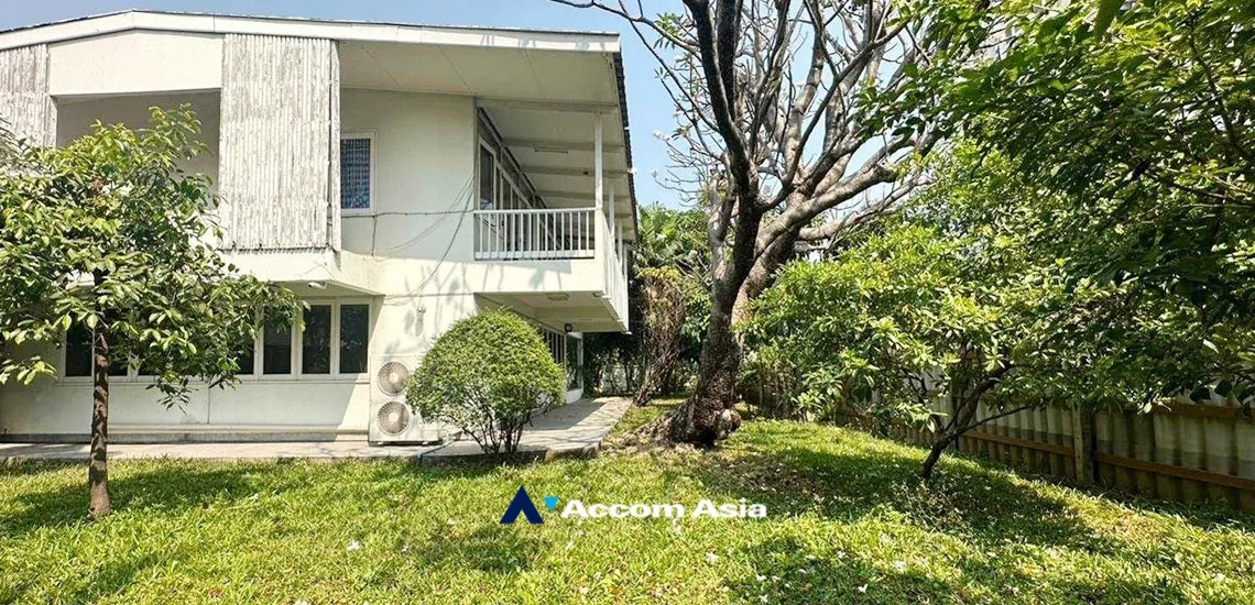 21  3 br House For Rent in Sukhumvit ,Bangkok BTS Thong Lo AA34210