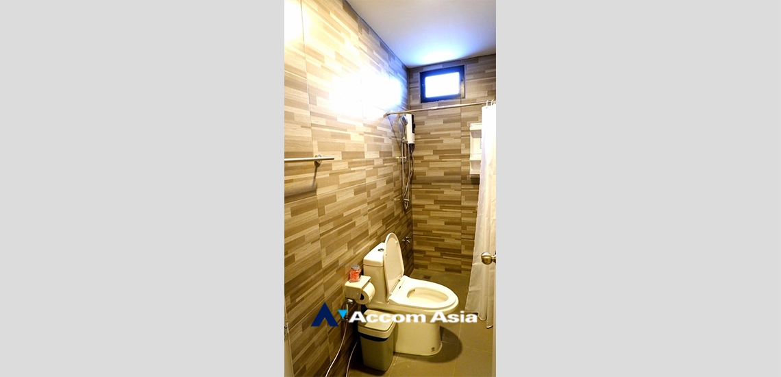 8  4 br Building For Rent in Silom ,Bangkok BTS Chong Nonsi AA34216