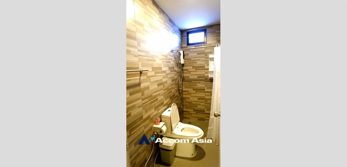 8  4 br Building For Rent in Silom ,Bangkok BTS Chong Nonsi AA34216