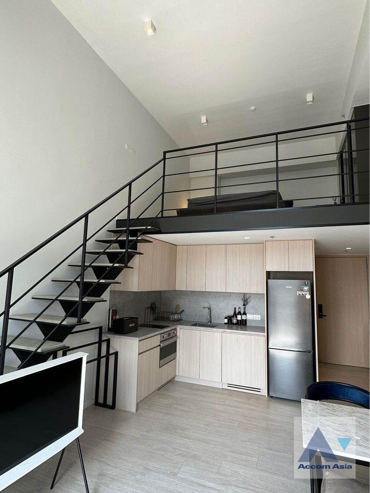 4  1 br Condominium for rent and sale in Silom ,Bangkok BTS Surasak at The Lofts Silom AA34246