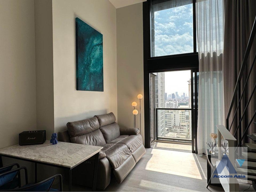  2  1 br Condominium for rent and sale in Silom ,Bangkok BTS Surasak at The Lofts Silom AA34246