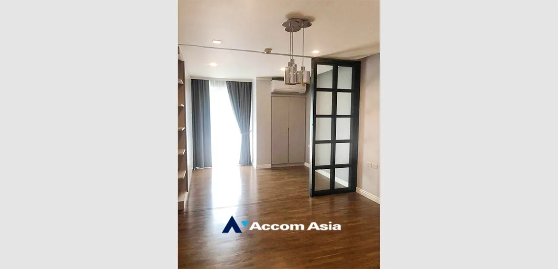 unitBaan Siri Sathorn Yenakard