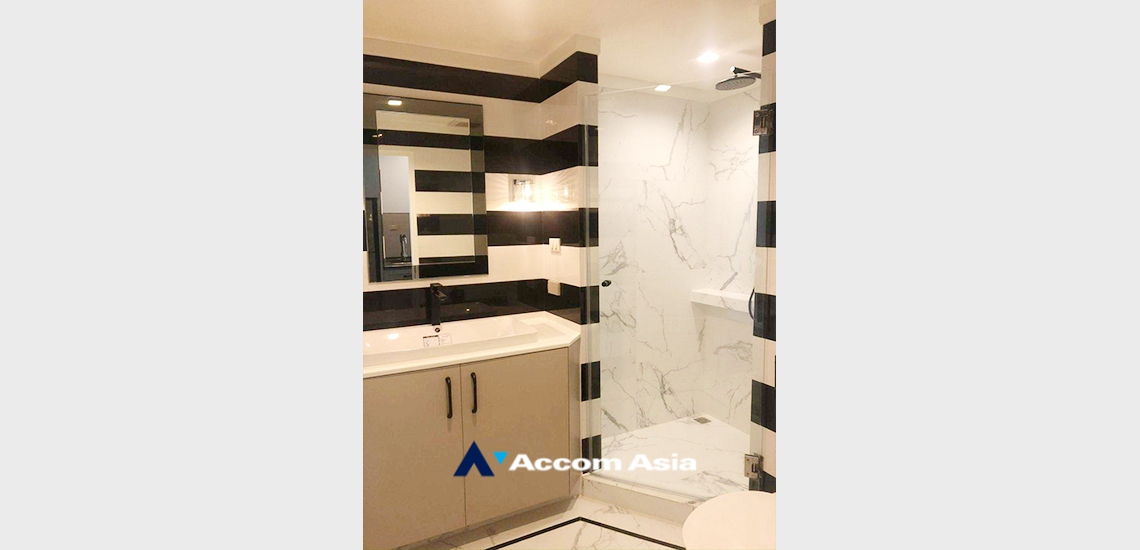 4  1 br Condominium For Sale in Sathorn ,Bangkok  at Baan Siri Sathorn  Condominium AA34260