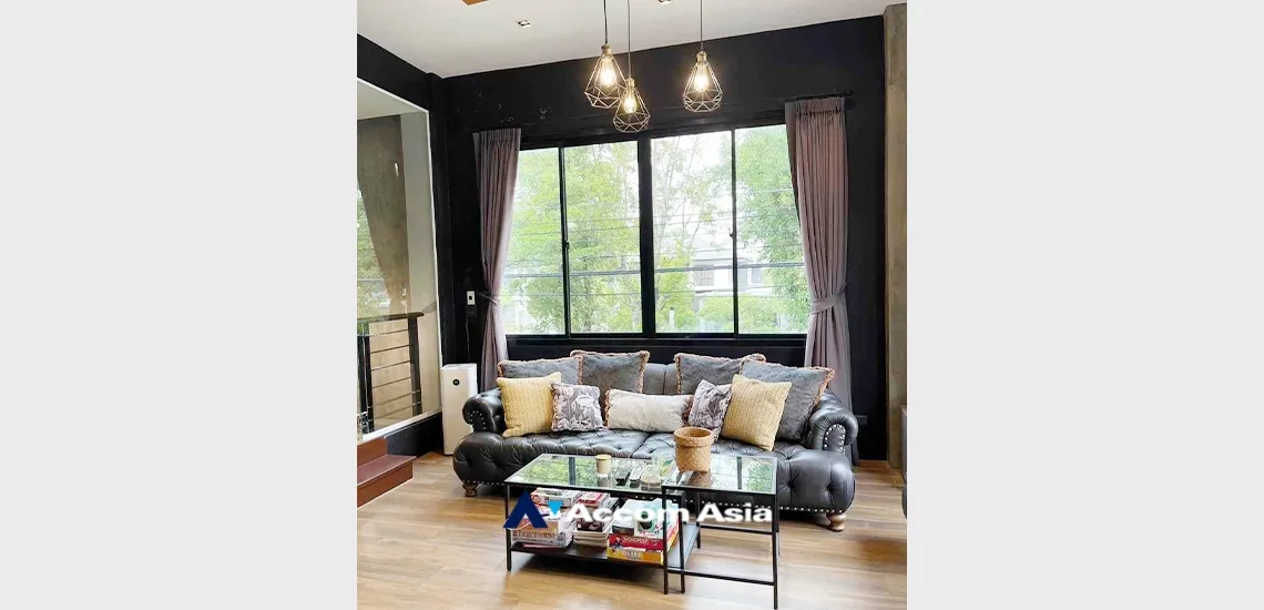 6  3 br Townhouse For Sale in Bang Na ,Samutprakan BTS Bearing AA34262