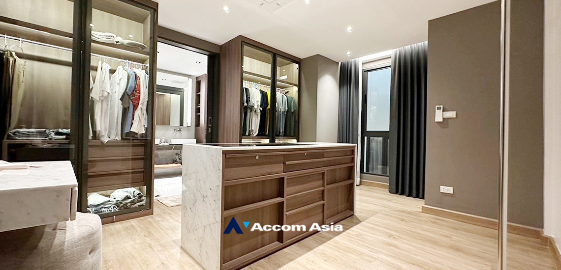 9  3 br Townhouse for rent and sale in Sathorn ,Bangkok BRT Nararam 3 AA34274