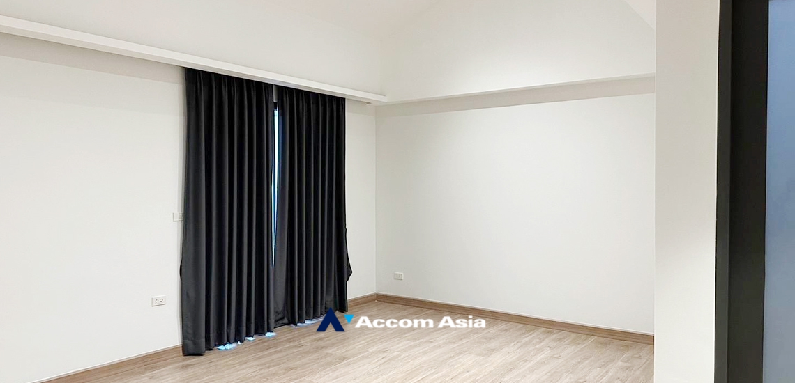 8  3 br Townhouse for rent and sale in Sathorn ,Bangkok BRT Nararam 3 AA34274