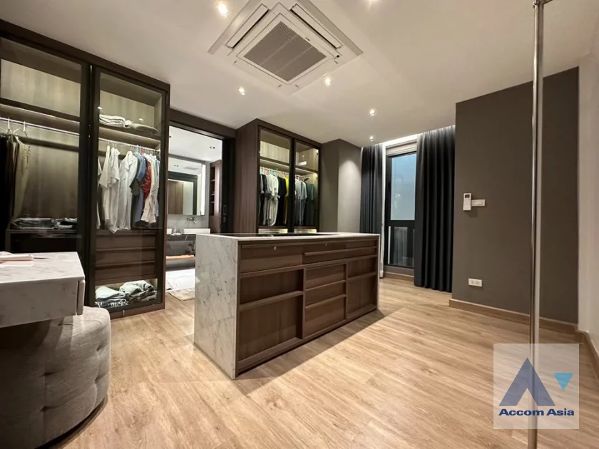 9  3 br Townhouse for rent and sale in Sathorn ,Bangkok BRT Nararam 3 AA34274