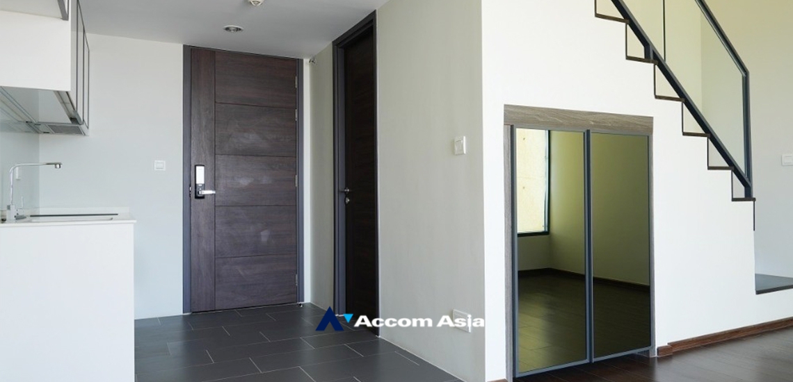  2  1 br Condominium For Sale in Sukhumvit ,Bangkok BTS Ekkamai at C Ekkamai AA34278