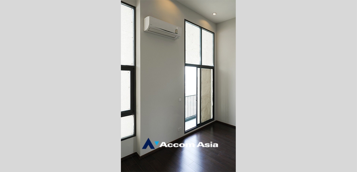  1  1 br Condominium For Sale in Sukhumvit ,Bangkok BTS Ekkamai at C Ekkamai AA34278