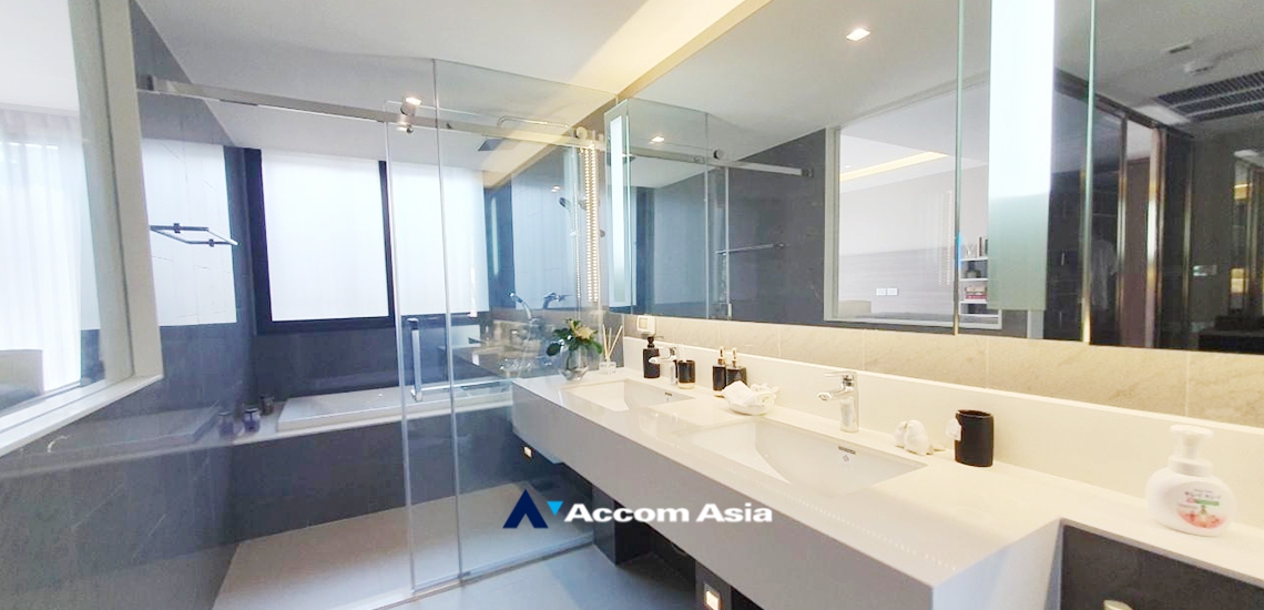 10  2 br Condominium For Sale in Sukhumvit ,Bangkok BTS Thong Lo at Urbitia Thonglor AA34291