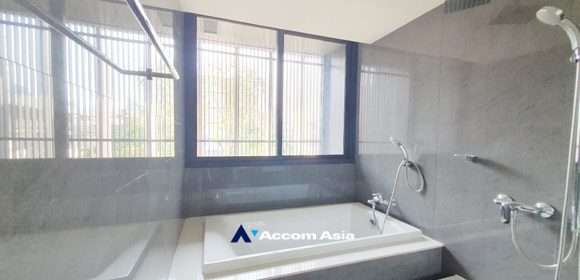 6  2 br Condominium For Sale in Sukhumvit ,Bangkok BTS Thong Lo at Urbitia Thonglor AA34299