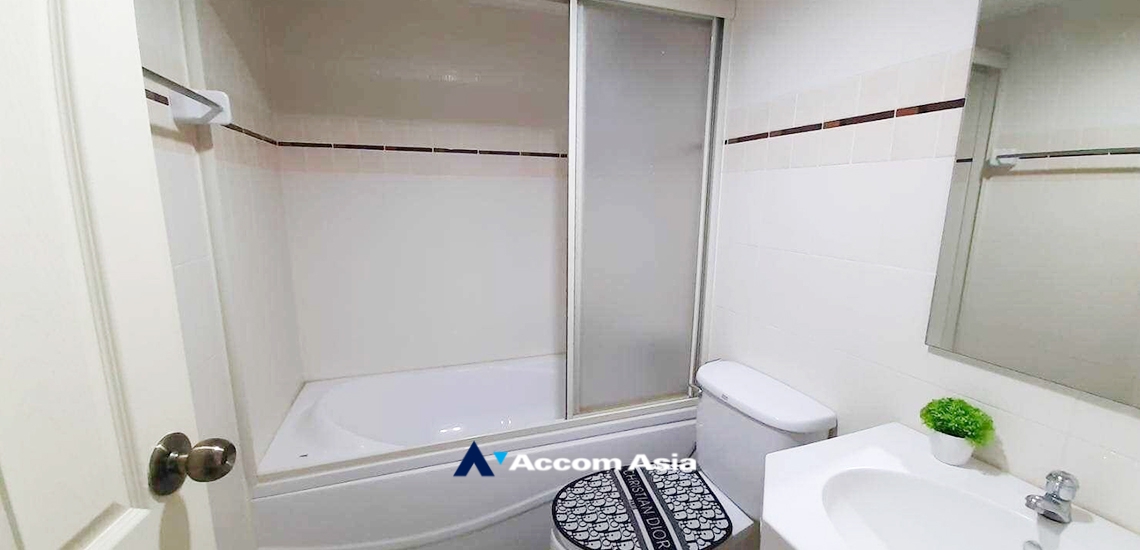 7  2 br Condominium For Sale in Sathorn ,Bangkok BRT Wat Dan at Lumpini Place Narathiwas - Chaopraya AA34309