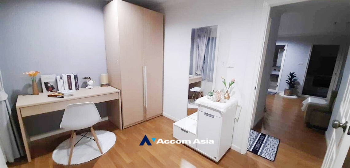 6  2 br Condominium For Sale in Sathorn ,Bangkok BRT Wat Dan at Lumpini Place Narathiwas - Chaopraya AA34309