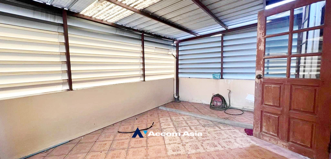 16  4 br House for rent and sale in Lat Phrao ,Bangkok BTS Thong Lo AA34374