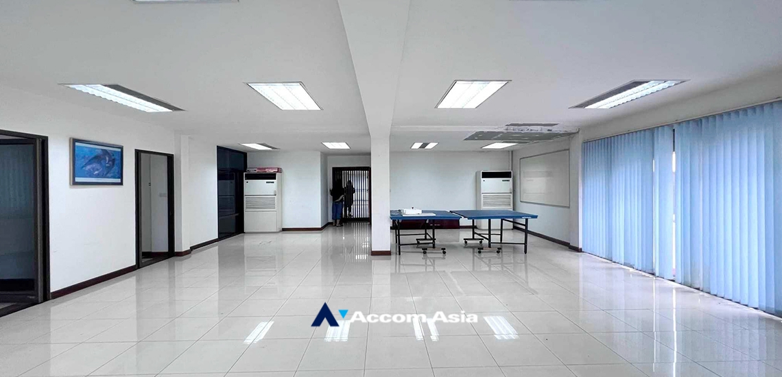 4  4 br House for rent and sale in Lat Phrao ,Bangkok BTS Thong Lo AA34374