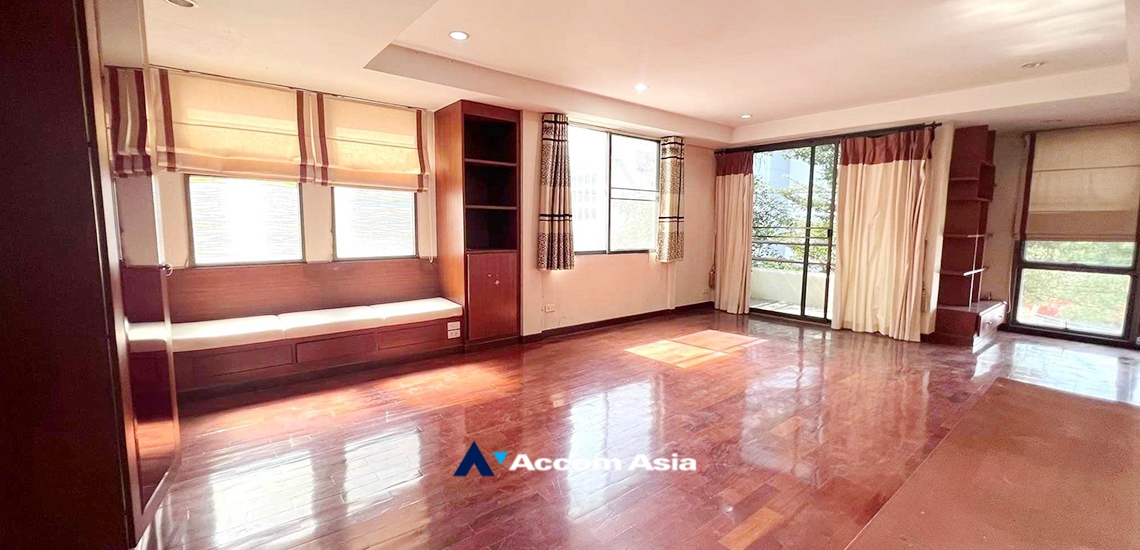 11  4 br House for rent and sale in Lat Phrao ,Bangkok BTS Thong Lo AA34374