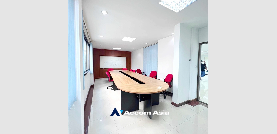 6  4 br House for rent and sale in Lat Phrao ,Bangkok BTS Thong Lo AA34374