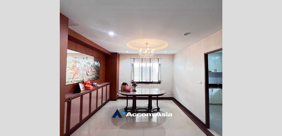 9  4 br House for rent and sale in Lat Phrao ,Bangkok BTS Thong Lo AA34374