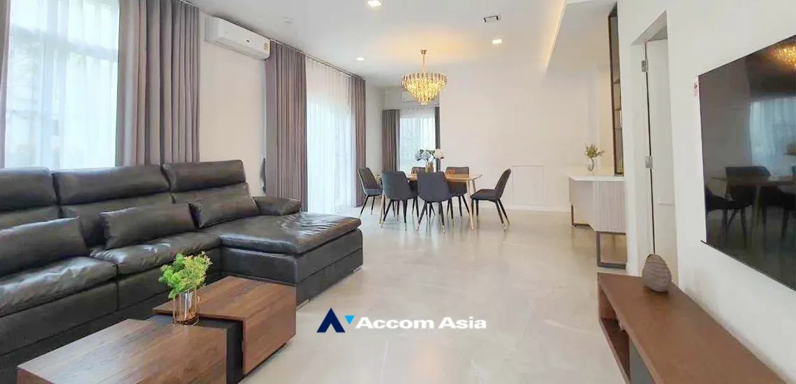 unit 4 Bedrooms  House For Rent in Bang Na, Bangkok  near BTS Udomsuk (AA34401)