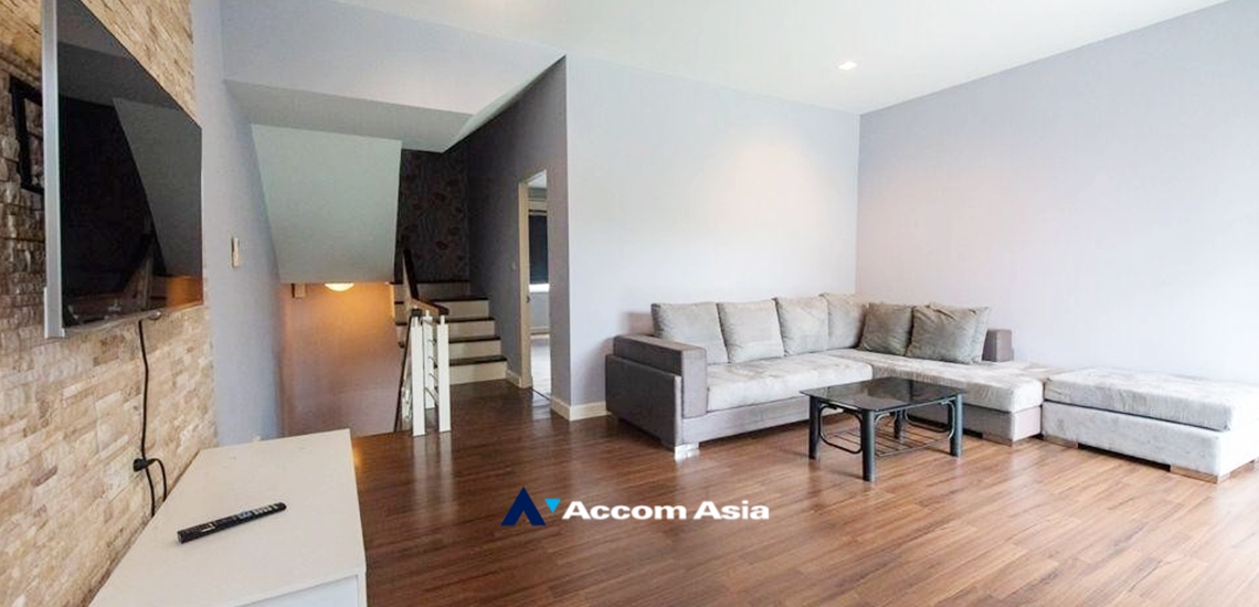 4  3 br Townhouse for rent and sale in Pattanakarn ,Bangkok BTS On Nut at Town Avenue Srinagarin AA34410