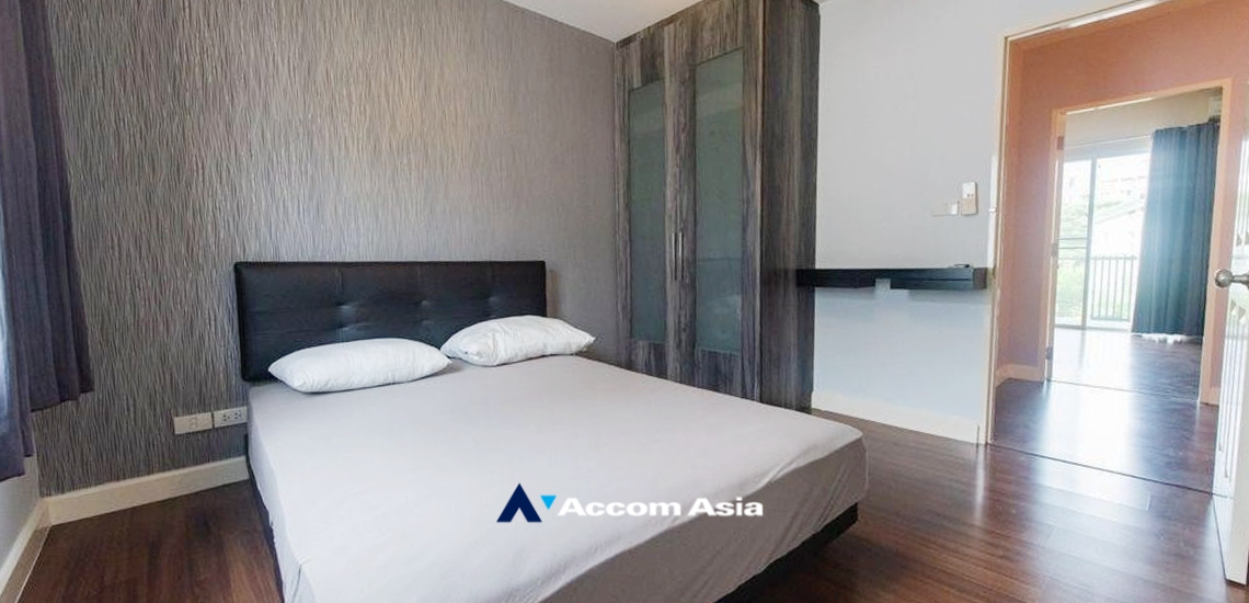 8  3 br Townhouse for rent and sale in Pattanakarn ,Bangkok BTS On Nut at Town Avenue Srinagarin AA34410