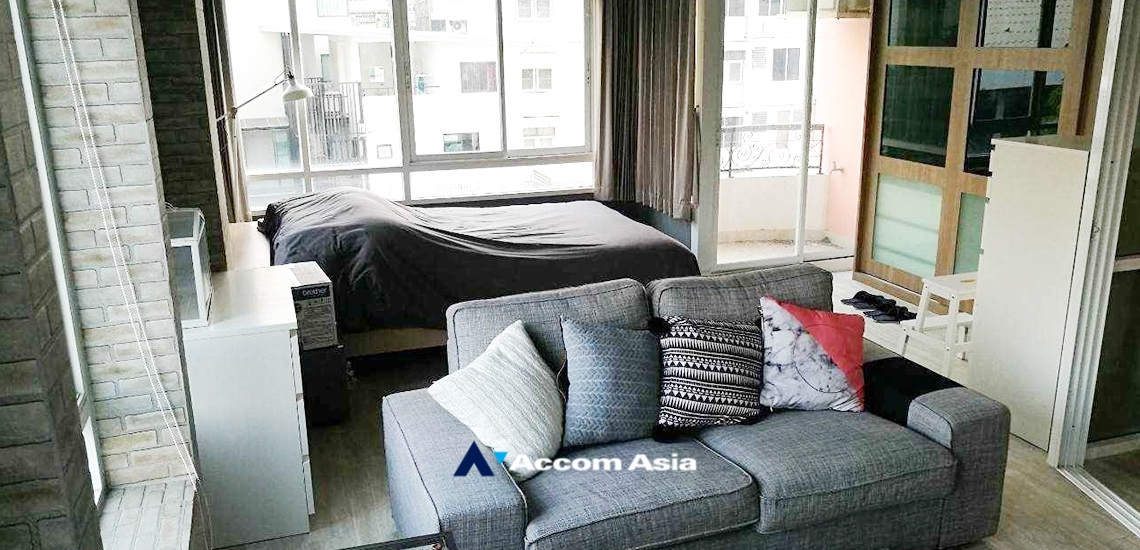 2  1 br Condominium For Sale in Silom ,Bangkok BTS Chong Nonsi - MRT Sam Yan at Surawong City Resort AA34416