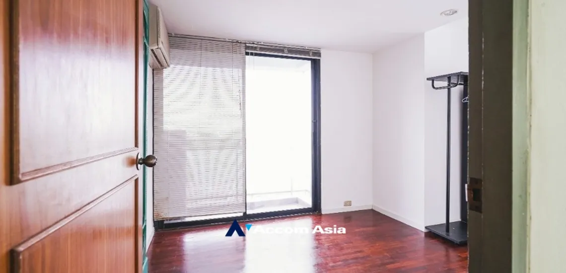 4  5 br Condominium For Sale in Bang Na ,Bangkok BTS Bang Na at Thana City Prestige AA34418