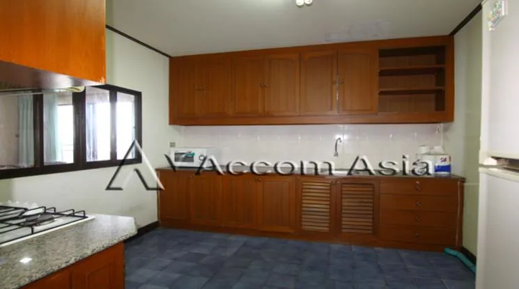 unit 3 Bedrooms  Condominium For Rent in Sukhumvit, Bangkok  near BTS Phrom Phong (24864)