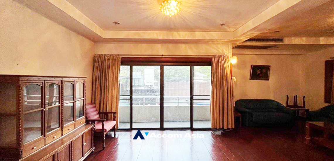  2  3 br Condominium For Rent in Sukhumvit ,Bangkok MRT Sutthisan at private condo AA34432