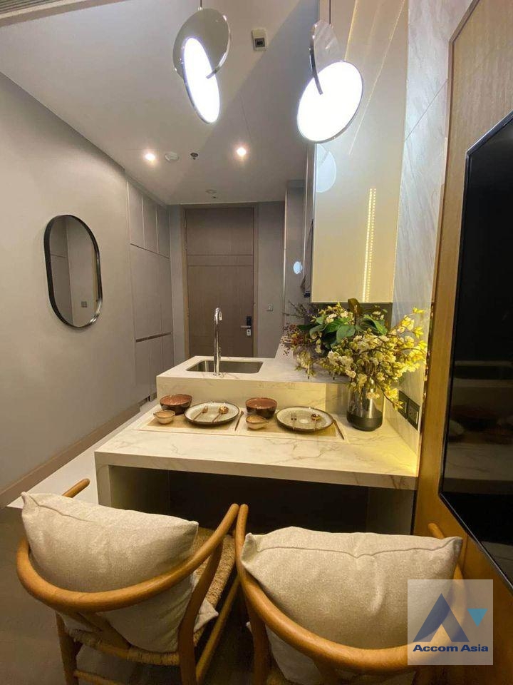 5  1 br Condominium for rent and sale in Ratchadaphisek ,Bangkok MRT Phetchaburi - BTS Asok at The Esse At Singha Complex AA34443