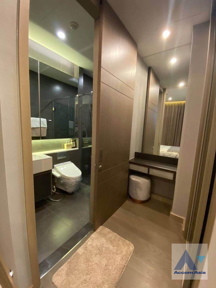 11  1 br Condominium for rent and sale in Ratchadaphisek ,Bangkok MRT Phetchaburi - BTS Asok at The Esse At Singha Complex AA34443