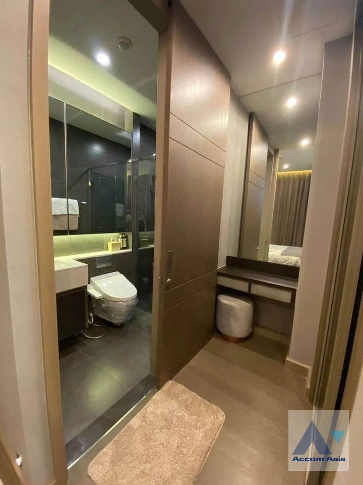 11  1 br Condominium for rent and sale in Ratchadaphisek ,Bangkok MRT Phetchaburi - BTS Asok at The Esse At Singha Complex AA34443