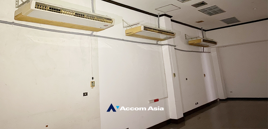 15  Office Space for rent and sale in Sukhumvit ,Bangkok BTS Phra khanong at PB Tower AA34447