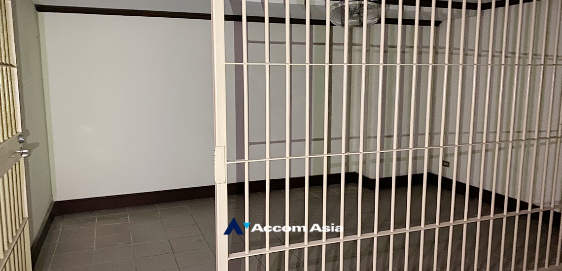 22  Office Space for rent and sale in Sukhumvit ,Bangkok BTS Phra khanong at PB Tower AA34447