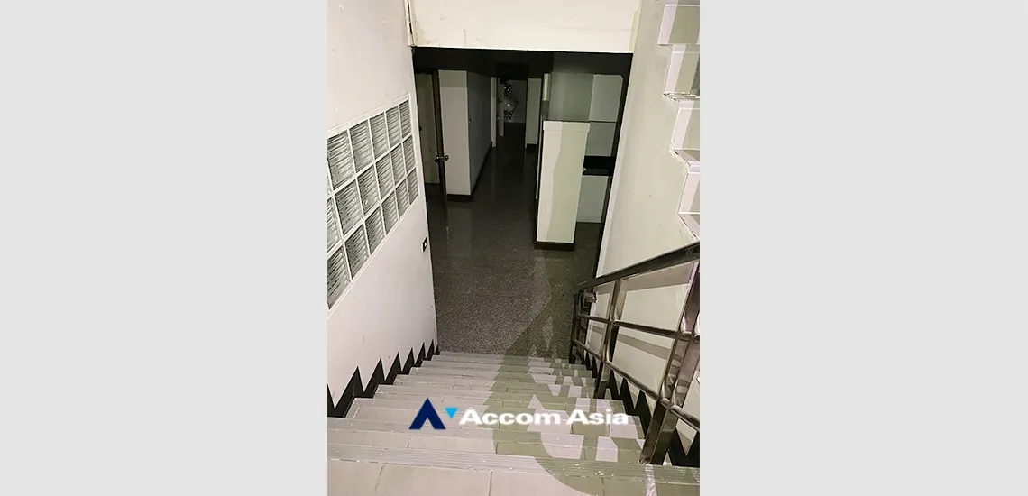 19  Office Space for rent and sale in Sukhumvit ,Bangkok BTS Phra khanong at PB Tower AA34447