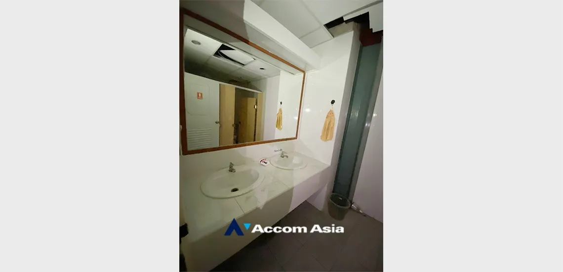 27  Office Space for rent and sale in Sukhumvit ,Bangkok BTS Phra khanong at PB Tower AA34447