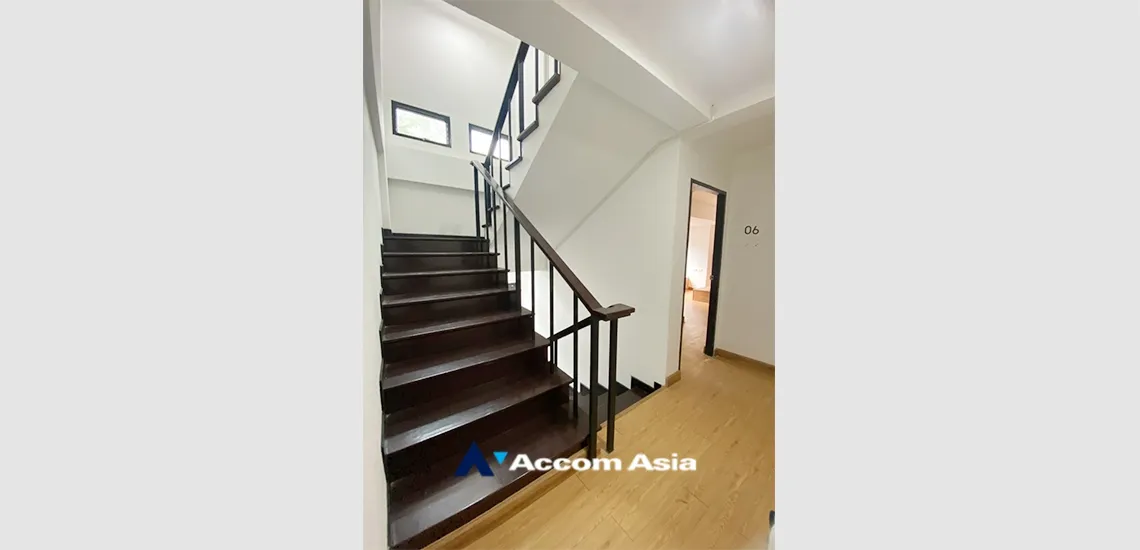 26  5 br Townhouse For Rent in Sukhumvit ,Bangkok BTS Phrom Phong AA34449